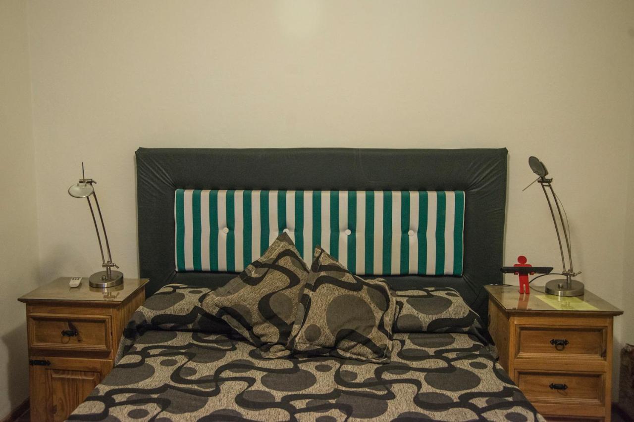 Feliza Hostel Villa Carlos Paz Bagian luar foto